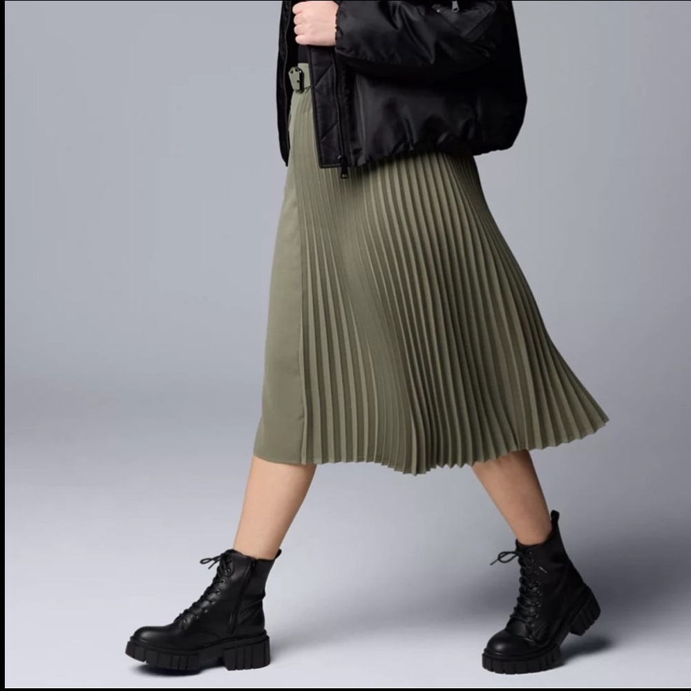 Simply Vera Vera Wang Midi Utility skirt with belt NWT / Size S